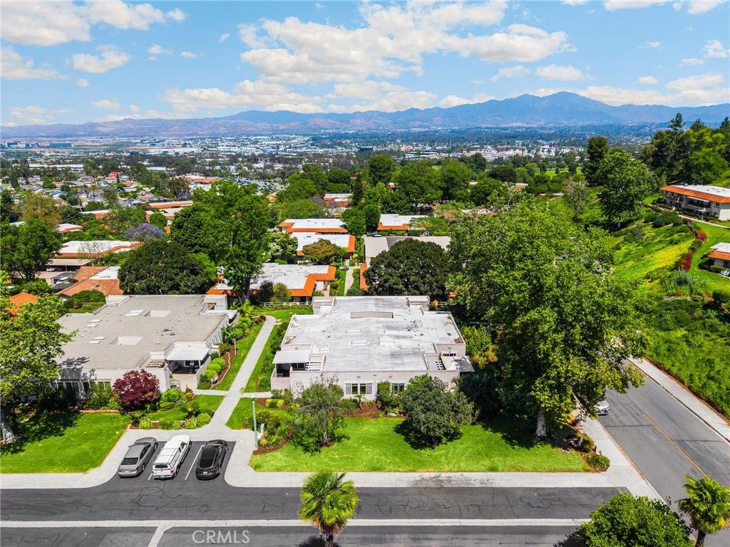 Image 3 of property listing at 3066 Via Serena S D, Laguna Woods, CA 92637