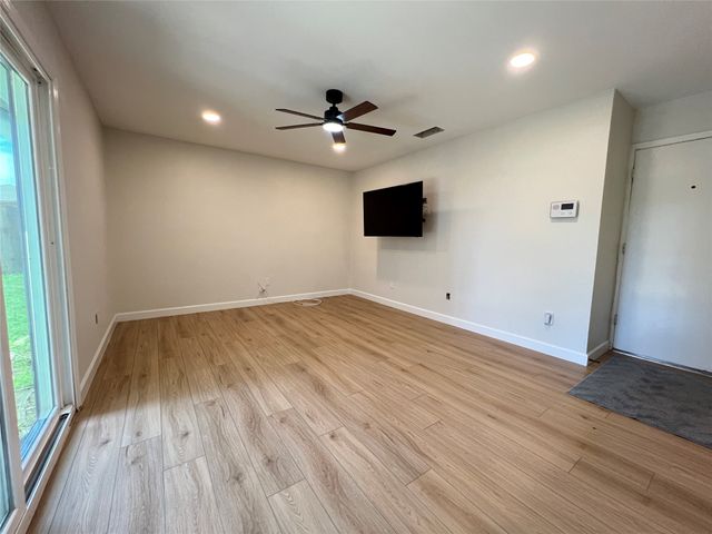 1842 Juniper Lane, Lewisville, TX 75077