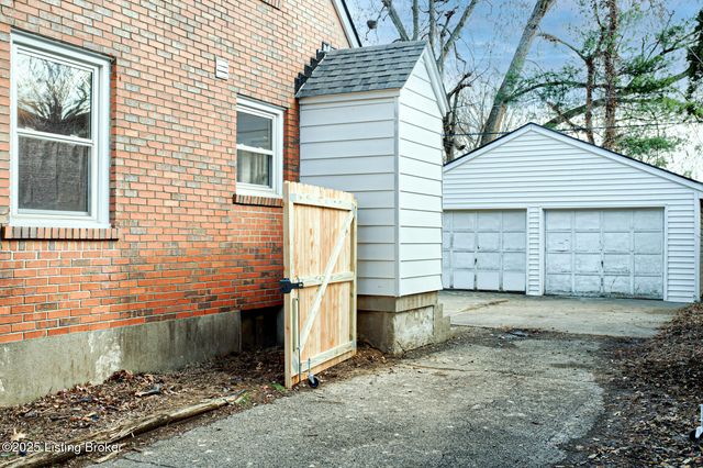 3630 Windward Way, Louisville, KY 40220