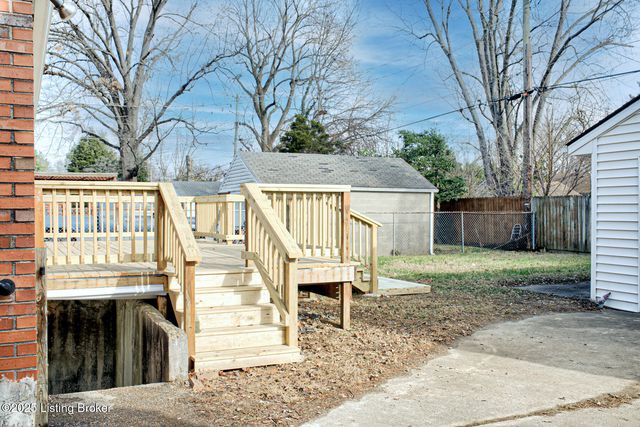 3630 Windward Way, Louisville, KY 40220