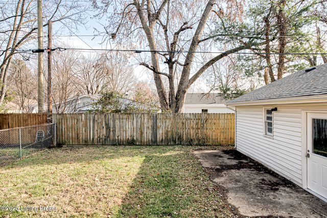 3630 Windward Way, Louisville, KY 40220