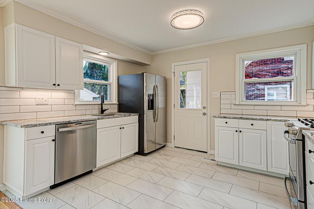 3630 Windward Way, Louisville, KY 40220