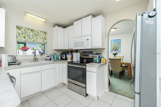 6103 FABIAN ROAD, North Port, FL 34287