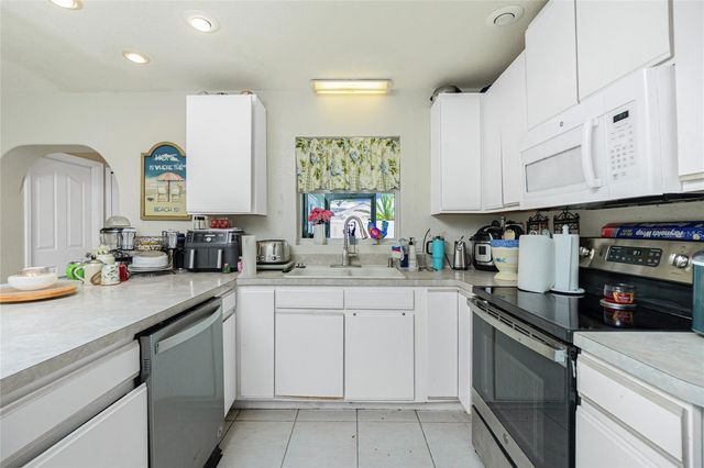 6103 FABIAN ROAD, North Port, FL 34287