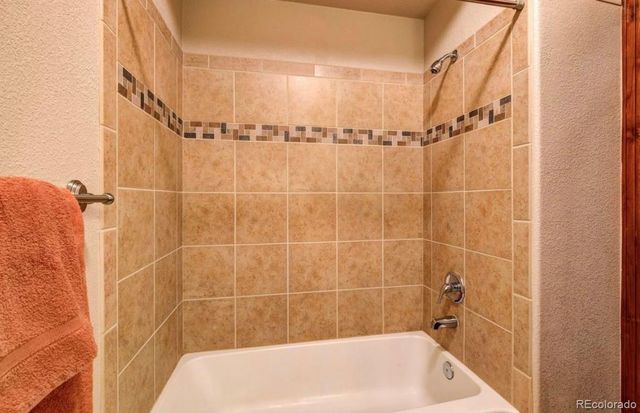 9079 E Panorama Circle 204, Englewood, CO 80112