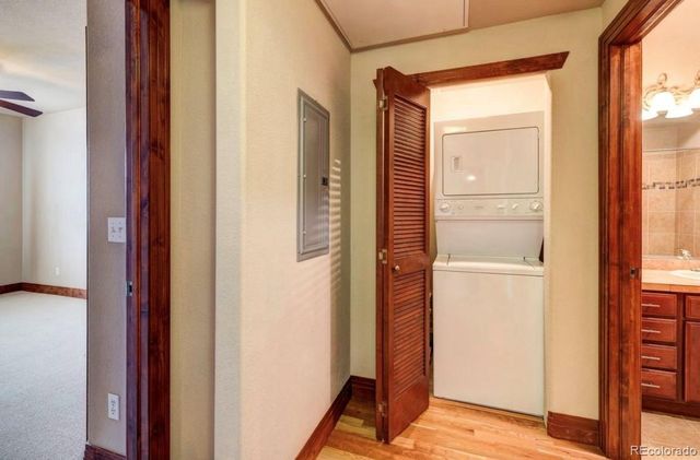 9079 E Panorama Circle 204, Englewood, CO 80112