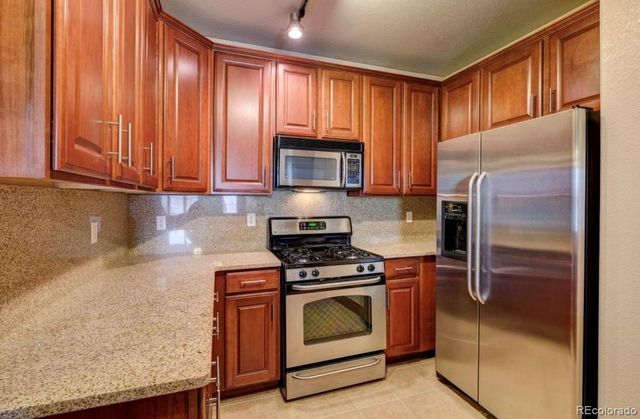 9079 E Panorama Circle 204, Englewood, CO 80112