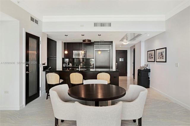 4391 Collins Avenue 307, Miami Beach, FL 33140