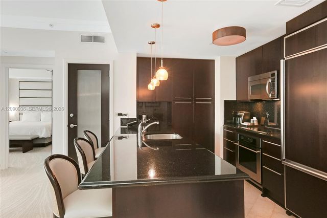 4391 Collins Avenue 307, Miami Beach, FL 33140