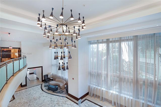 4391 Collins Avenue 307, Miami Beach, FL 33140