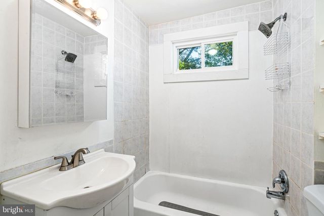 1615 CHAPEL AVE W, Cherry Hill, NJ 08002