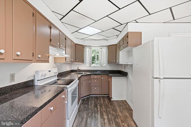 1615 CHAPEL AVE W, Cherry Hill, NJ 08002