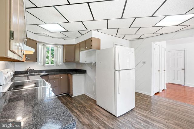 1615 CHAPEL AVE W, Cherry Hill, NJ 08002