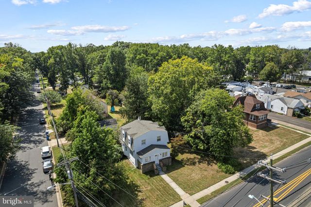 1615 CHAPEL AVE W, Cherry Hill, NJ 08002