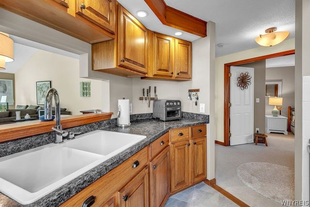 3 Beacon Park L, Amherst, NY 14228