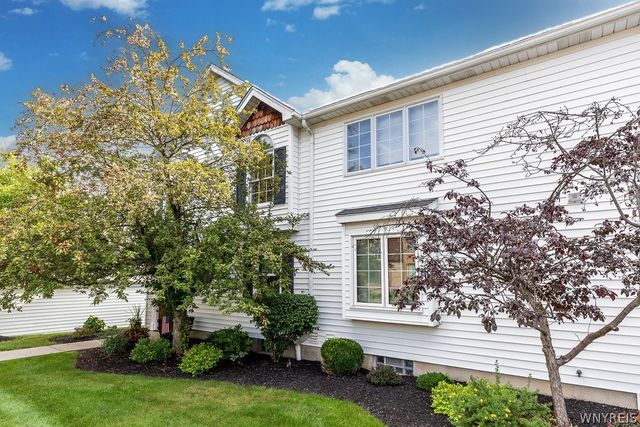 3 Beacon Park L, Amherst, NY 14228