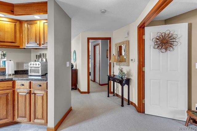 3 Beacon Park L, Amherst, NY 14228