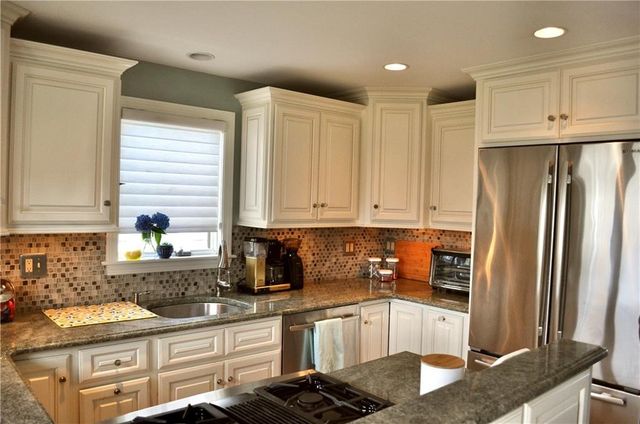 57 Green Street, Portsmouth, RI 02871