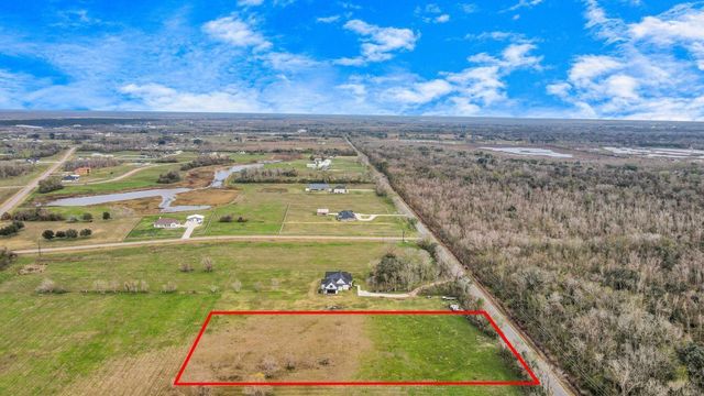 1402 County Road 34, Angleton, TX 77515