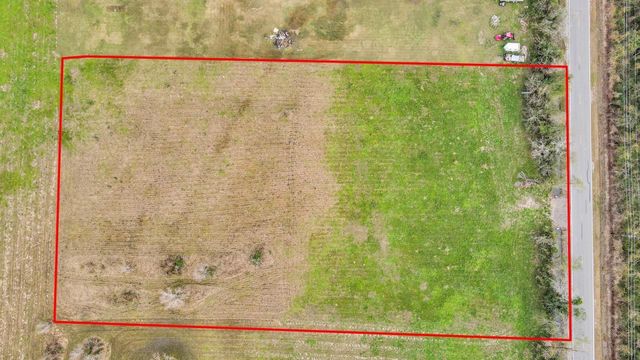 1402 County Road 34, Angleton, TX 77515