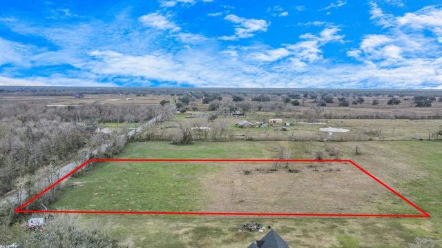 1402 County Road 34, Angleton, TX 77515