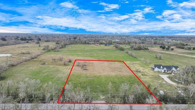 1402 County Road 34, Angleton, TX 77515