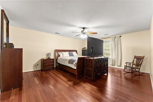 670 Harbor Cove, Gainesville, GA 30501