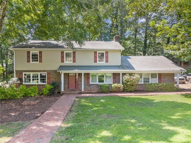 670 Harbor Cove, Gainesville, GA 30501