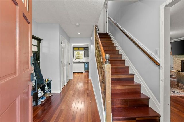 670 Harbor Cove, Gainesville, GA 30501