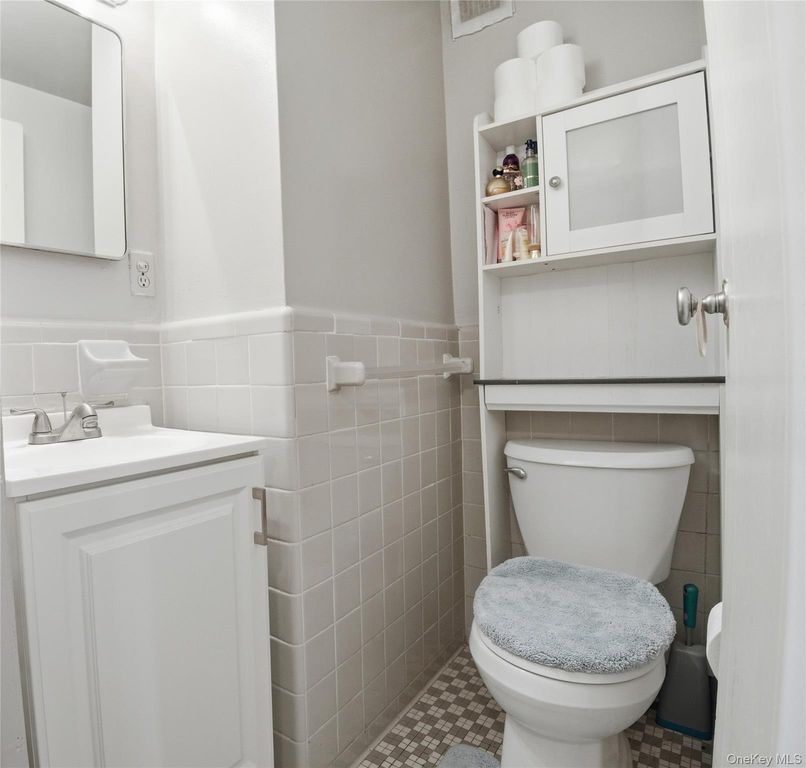 4 Fordham Hill Oval 8G, Bronx, NY 10468 — photo 5