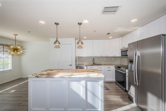 5215 BEACH BREEZE COURT 5215, Tampa, FL 33609