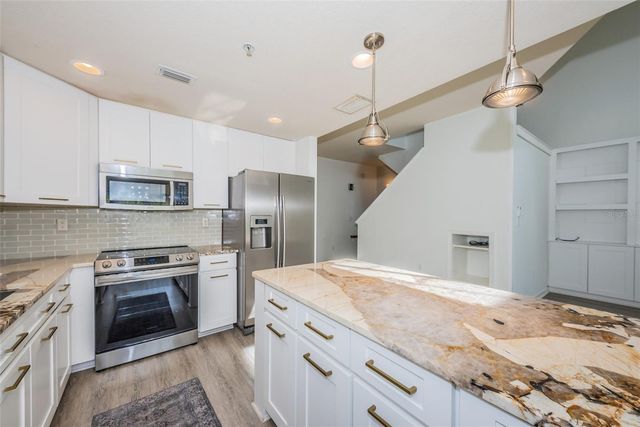 5215 BEACH BREEZE COURT 5215, Tampa, FL 33609