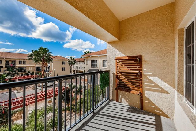 5215 BEACH BREEZE COURT 5215, Tampa, FL 33609