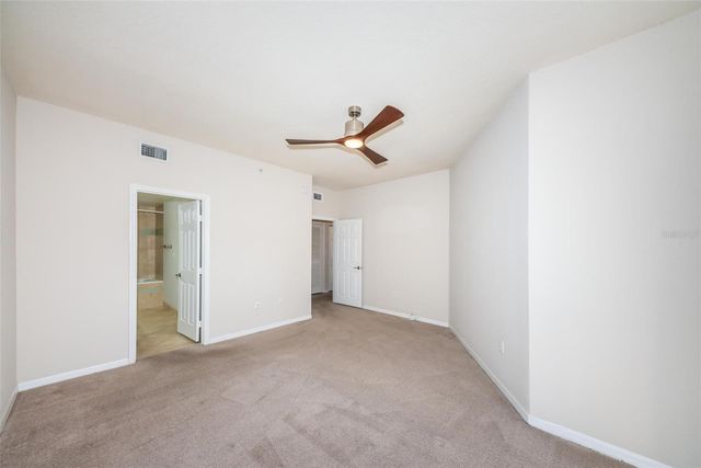 5215 BEACH BREEZE COURT 5215, Tampa, FL 33609