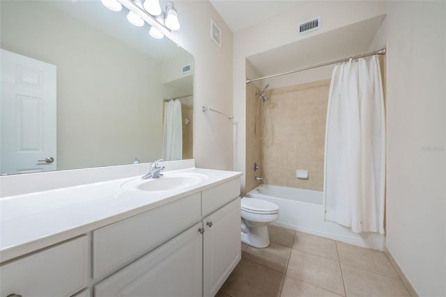 5215 BEACH BREEZE COURT 5215, Tampa, FL 33609