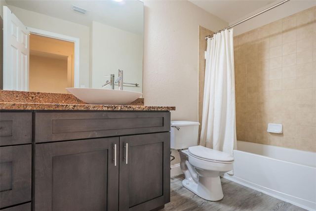 5215 BEACH BREEZE COURT 5215, Tampa, FL 33609
