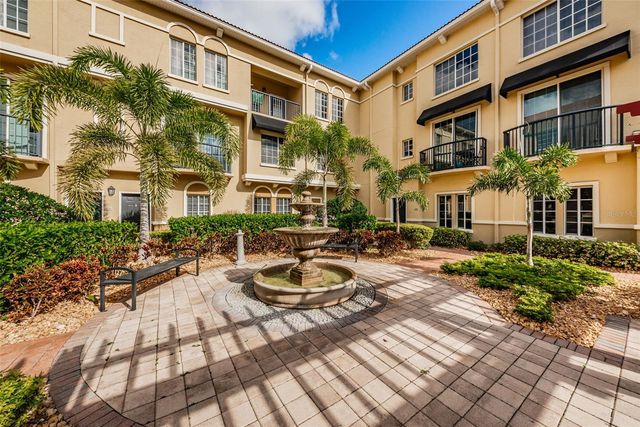 5215 BEACH BREEZE COURT 5215, Tampa, FL 33609