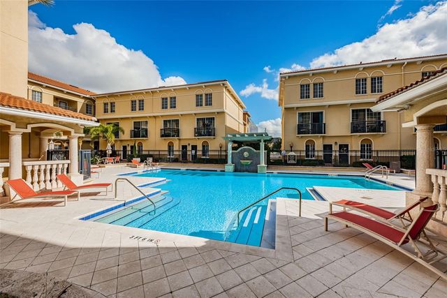 5215 BEACH BREEZE COURT 5215, Tampa, FL 33609