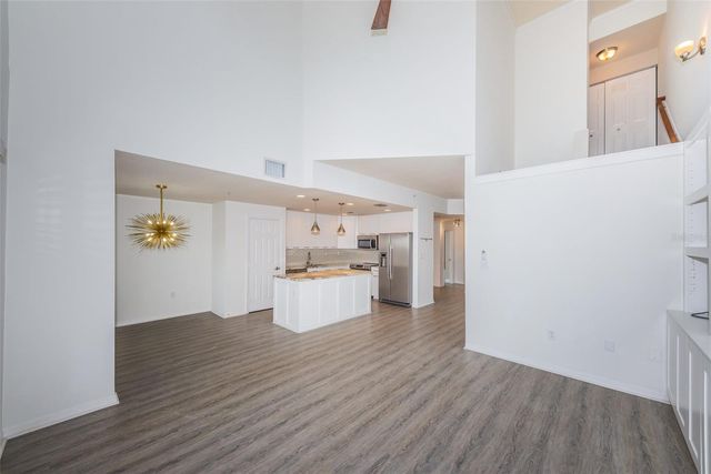 5215 BEACH BREEZE COURT 5215, Tampa, FL 33609