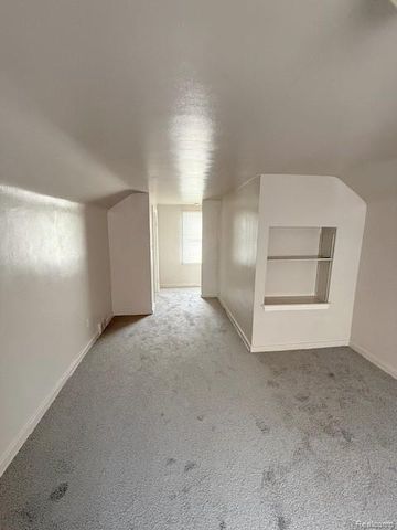 12809 Kilbourne Street, Detroit, MI 48213