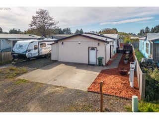 63782 WALLACE Rd, Coos Bay, OR 97420
