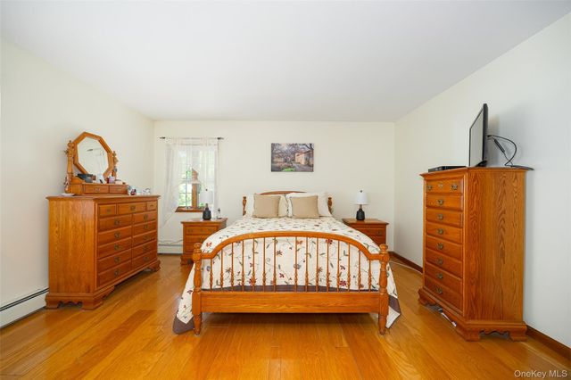 44 Eleanor Drive, Salt Point, NY 12578