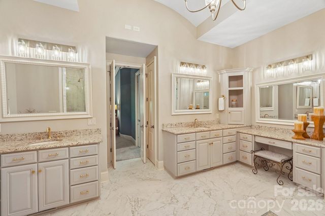 8905 Whirlaway Lane, Waxhaw, NC 28173