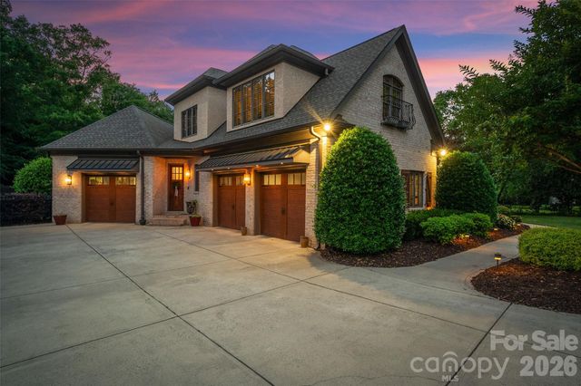 8905 Whirlaway Lane, Waxhaw, NC 28173