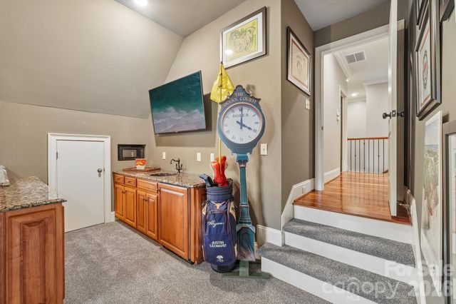 8905 Whirlaway Lane, Waxhaw, NC 28173