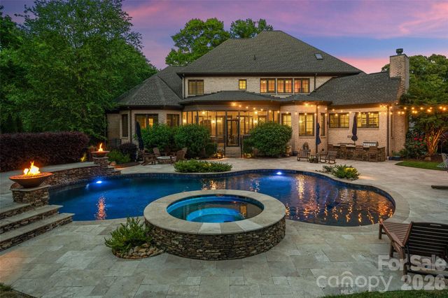 8905 Whirlaway Lane, Waxhaw, NC 28173