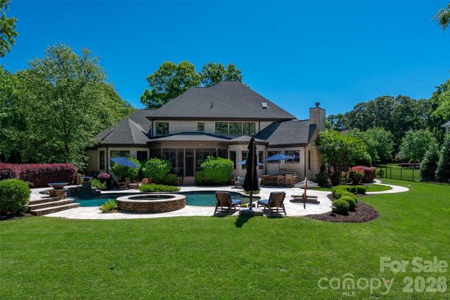 8905 Whirlaway Lane, Waxhaw, NC 28173