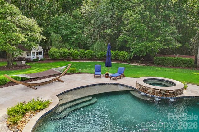 8905 Whirlaway Lane, Waxhaw, NC 28173
