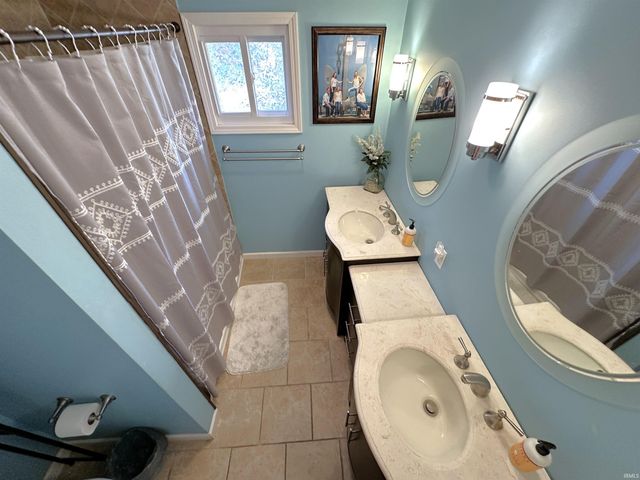 5240 E Wenz Drive, Monticello, IN 47960