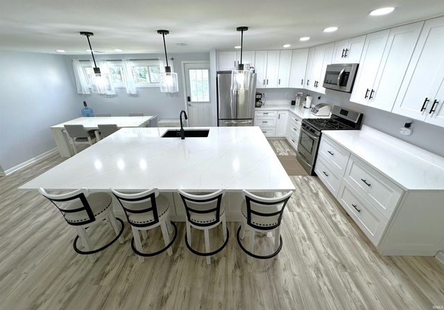 5240 E Wenz Drive, Monticello, IN 47960